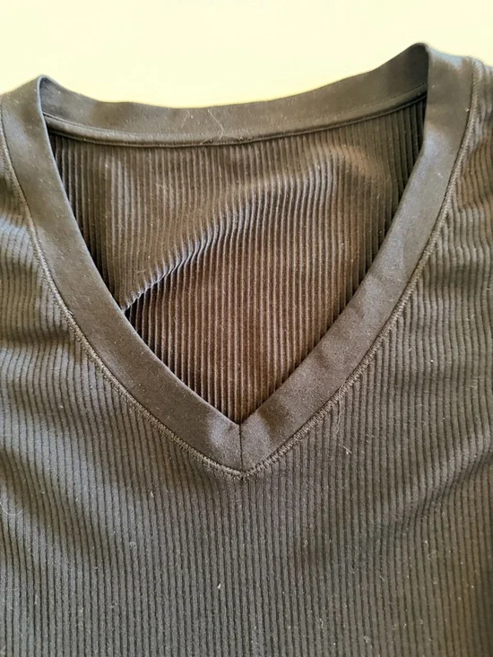 V-Neck Ribbed Long Sleeve Top - Black, Stretch, Size Small - Picture 3 of 10